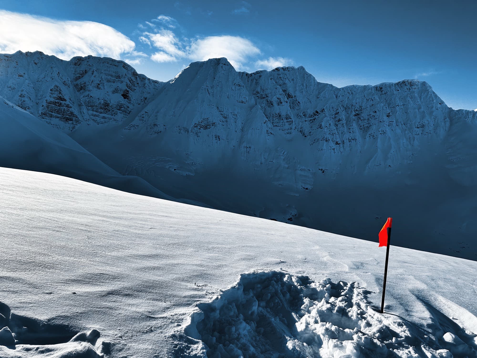 Arctic glacier landscape stretching to the horizon
